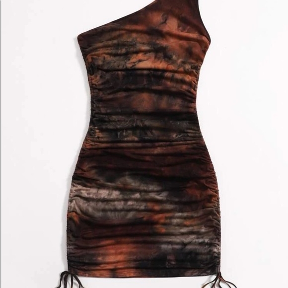 Plus Size one Shoulder tie dye bodycon dress - Picture 5 of 8